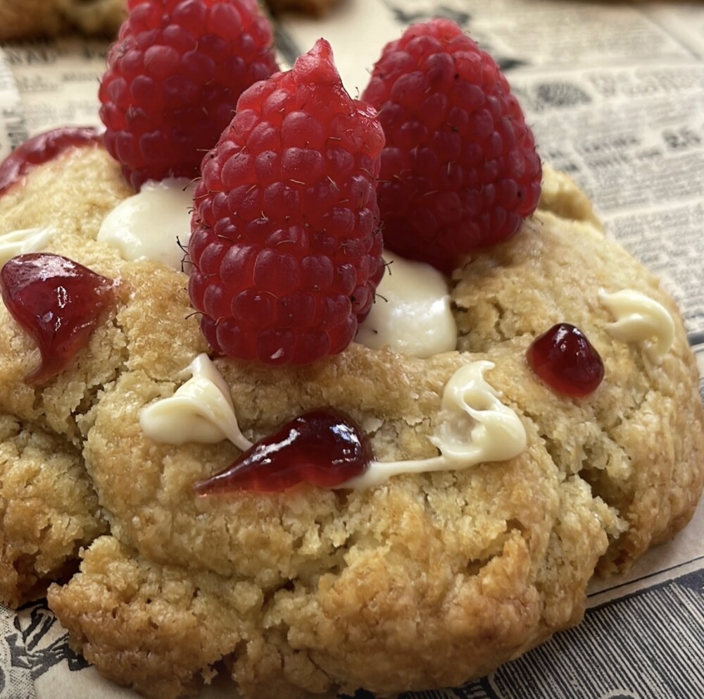 Cookie fourré à la framboise de Maison Safa